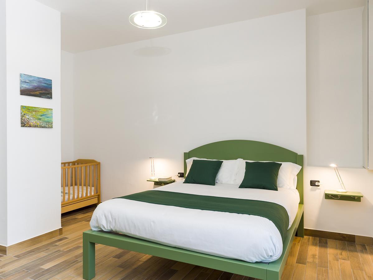 ホテル La Nostra Casa In Centro レッコ エクステリア 写真